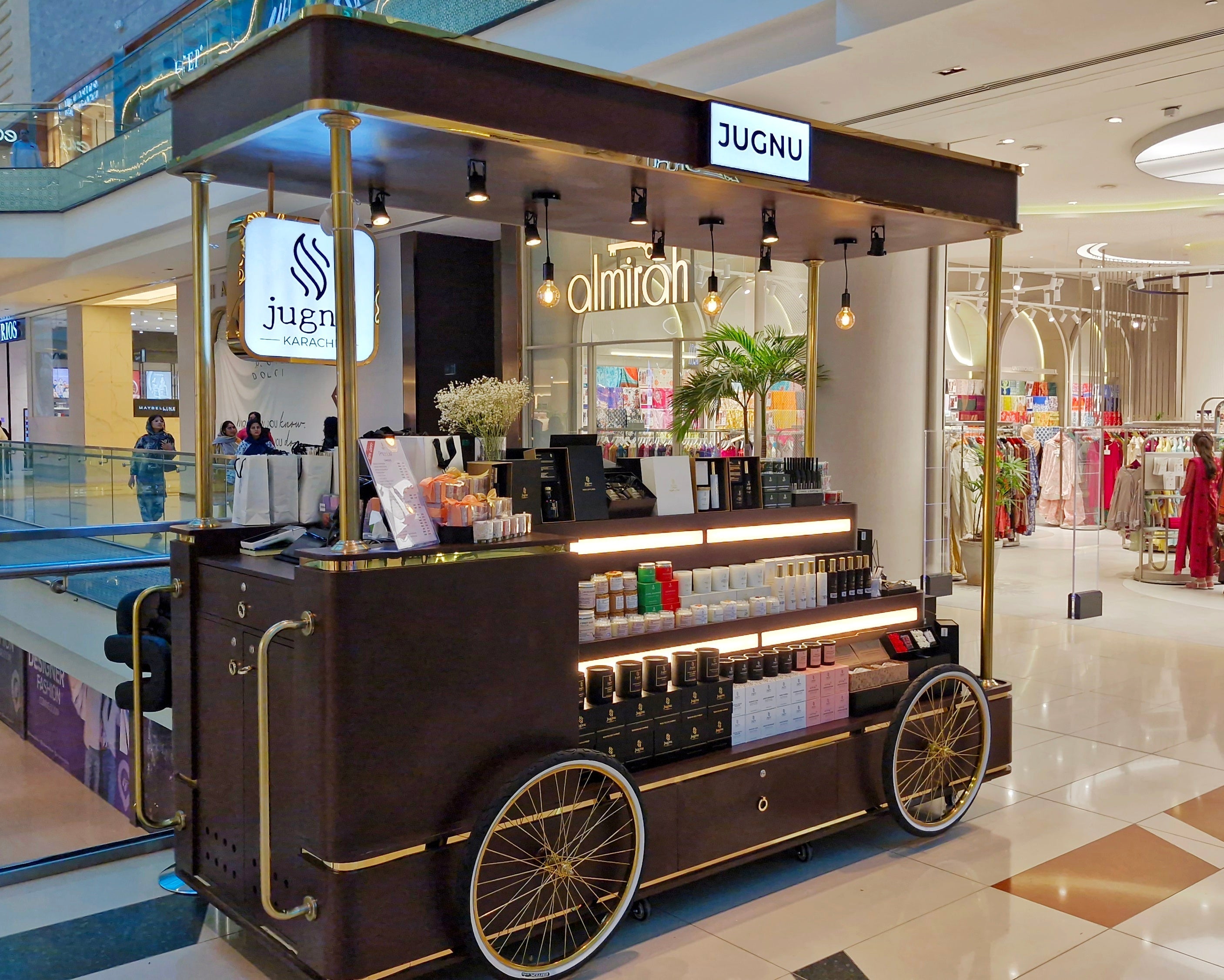 Lahore, We're Here! Jugnu Opens First Retail Outlet in Dolmen Mall, Lahore!