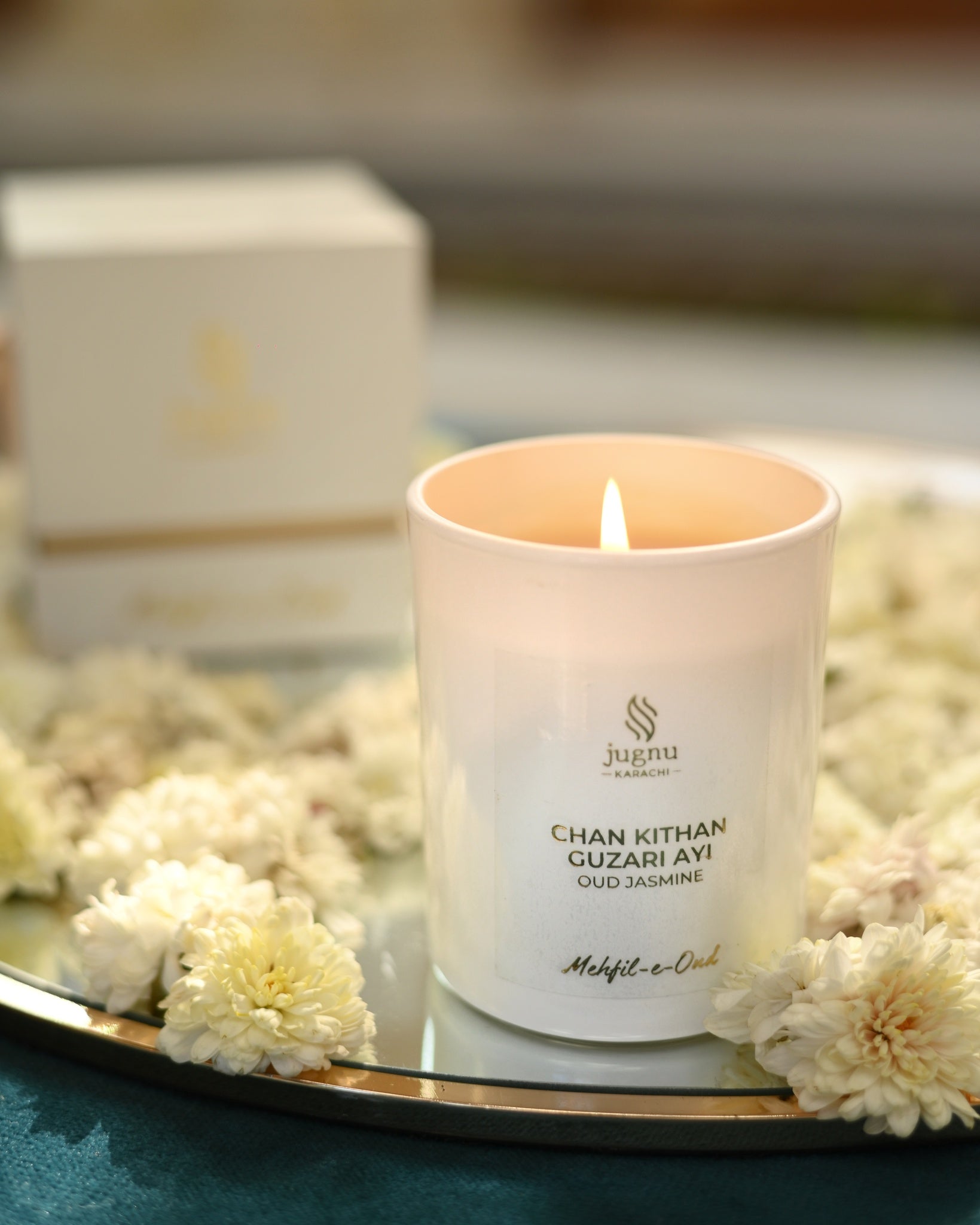 Chan Kithan Guzari Ayi (Oud Jasmine) - Scented Soy Candle – Jugnu